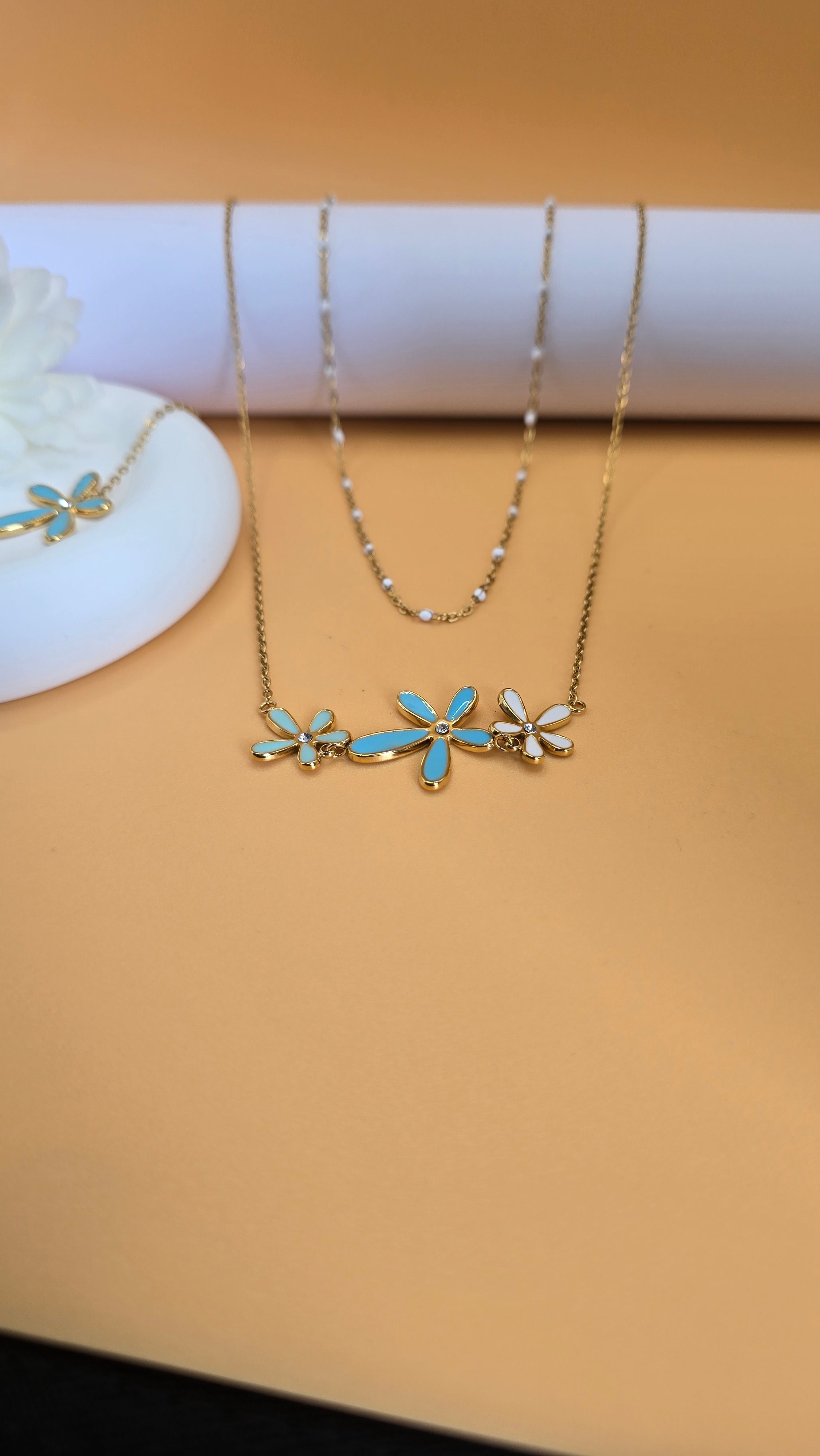 Ensemble colliers et bracelet douceur florale